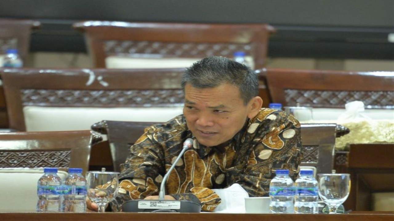 Anggota Komisi XI DPR RI Musthofa dalam Rapat Dengar Pendapat (RDP) dengan Kementerian Keuangan dan PT Biofarma, Senayan, Jakarta, Senin (7/11/2022). (Vidhy/Man)