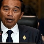 Presiden Joko Widodo (kiri) disaksikan Perdana Menteri Italia Giorgia Meloni-1668653997