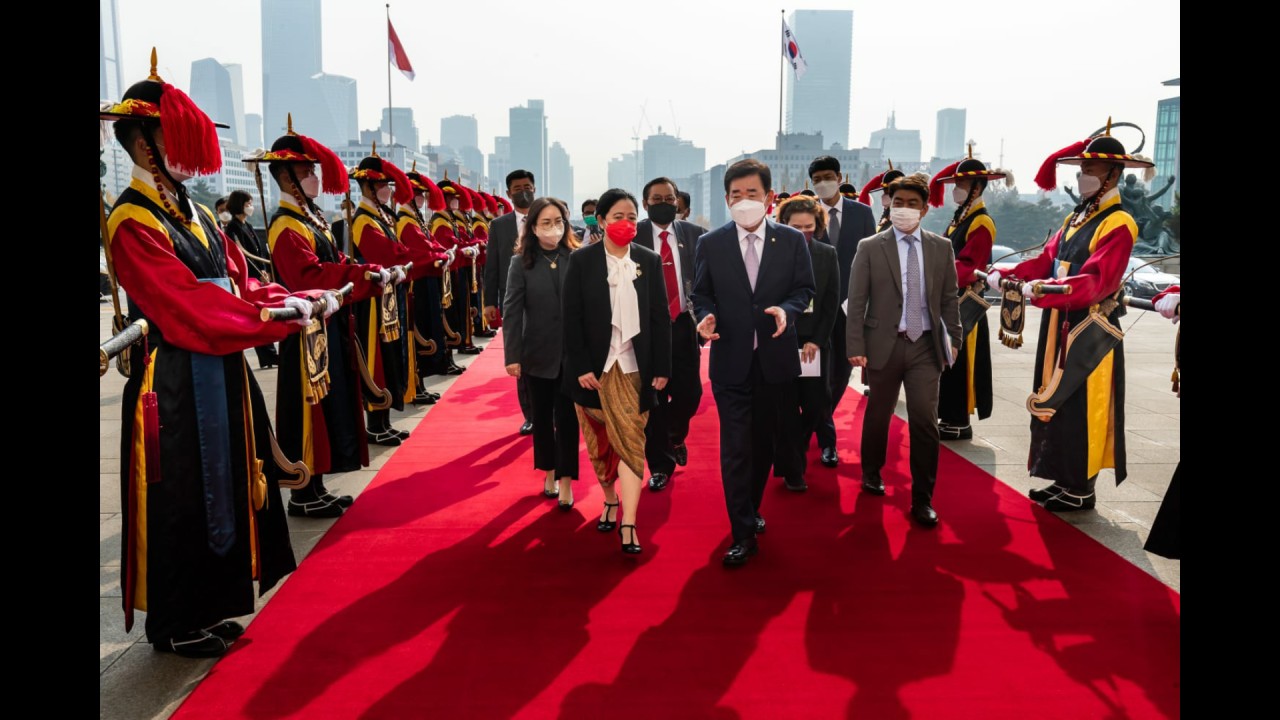 Puan Maharani bersama Ketua DPR Korsel.