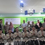 UPZDK Permata Bank Syariah menyalurkan beasiswa tahfidz bagi 10 mahasiswa di Riau sebesar Rp1.800.000 per tiga bulan.-1668735674