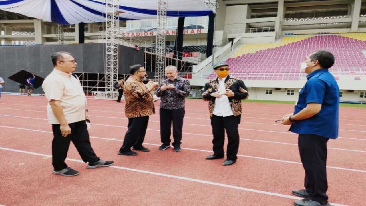 Wakil Ketua Komisi X DPR RI Abdul Fikri Faqih saat memimpin Tim Kunjungan Kerja Spesifik Komisi X DPR RI ke Stadion Manahan, Solo. (Ayu/nr)