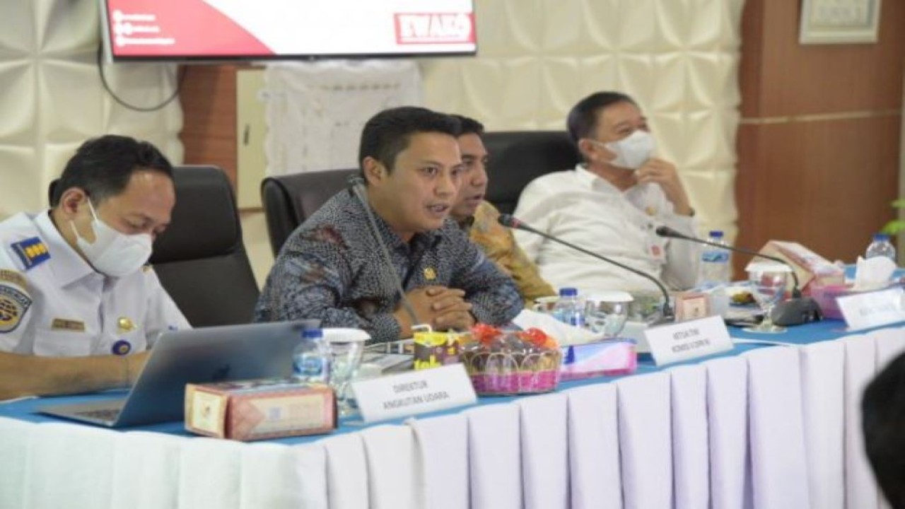 Wakil Ketua Komisi V DPR RI Andi Iwan Darmawan Aras saat memimpin pertemuan Tim Kunspek Komisi V DPR RI di Makassar, Provinsi Sulawesi Selatan, Jumat (2/12/2022). (Chasbi/nr)