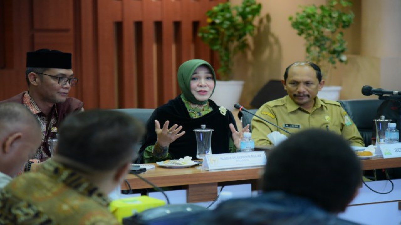 Anggota Badan Legislasi DPR RI Illiza Sa’aduddin Djamal saat memimpin kunjungan kerja ke Provinsi Aceh. Foto: Kiki/nr