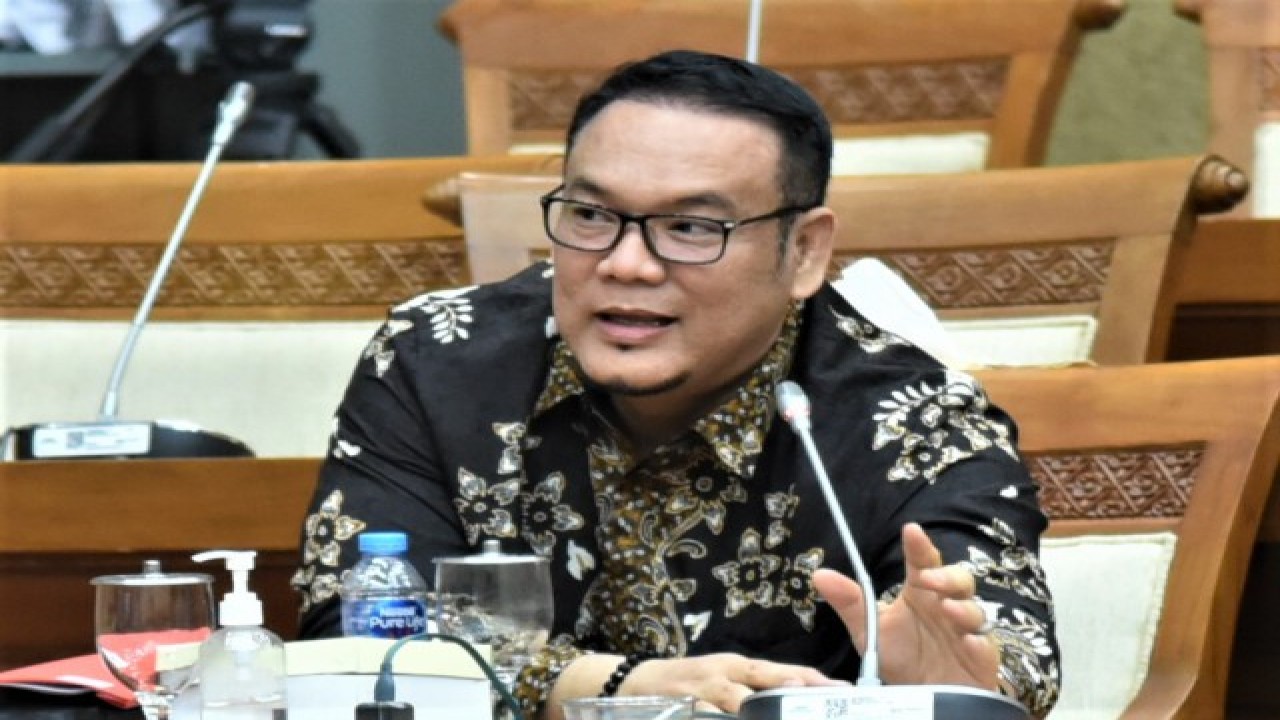 Anggota Komisi VII DPR RI Yulian Gunhar. Foto: Oji/Man