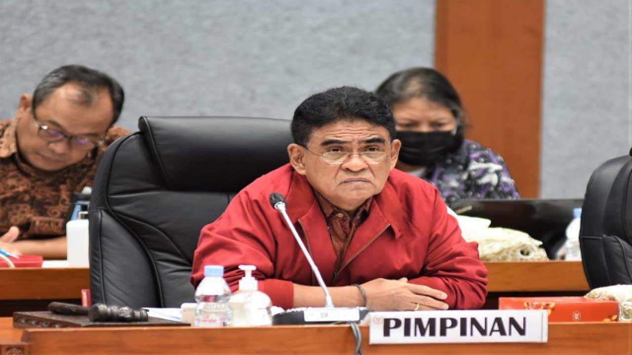 Anggota Komisi X DPR RI Andreas Hugo di Ruang Rapat Komisi X DPR RI, Senayan, Jakarta, Selasa (13/12/2022). Foto: Devi/Man