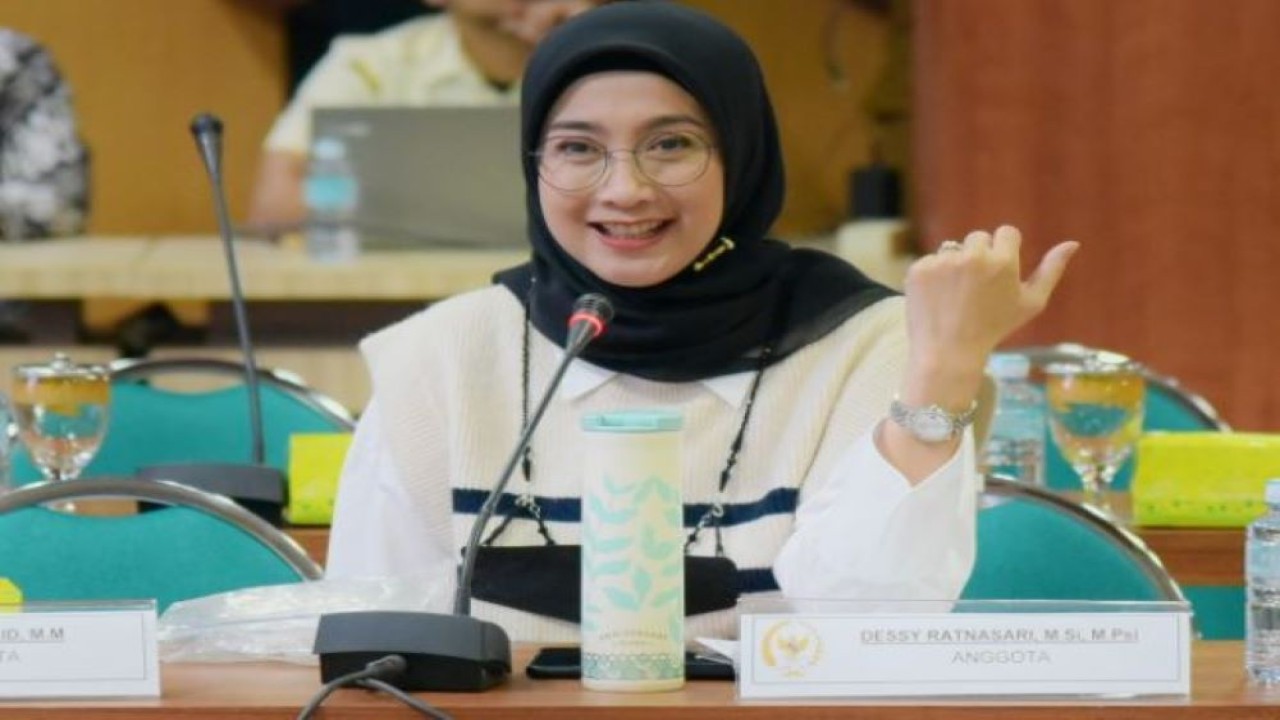 Anggota Badan Legislasi DPR RI Desy Ratnasari saat pertemuan dengan Gubernur Provinsi Aceh yang diwakili Asisten 1 Gubernur Aceh beserta jajaran Forkopimda Aceh. (Kiki/nr)