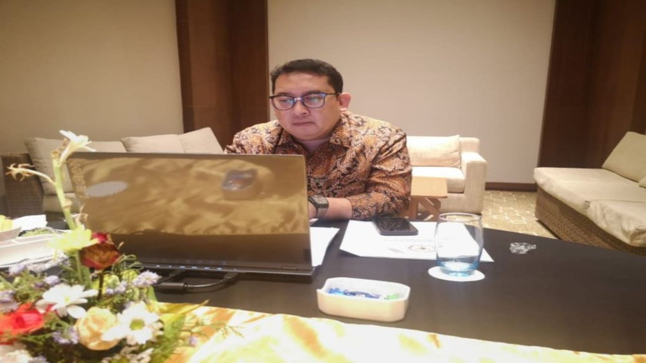 Ketua BKSAP DPR RI Fadli Zon saat virtual meeting with the Chair of the United Nations Ad Hoc Committee yang diikutinya dari Bali. (Ist/nr)