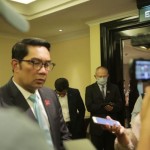 Gubernur Jabar minta warga tenang pascabom di Polsek Astanaanyar-1670386513