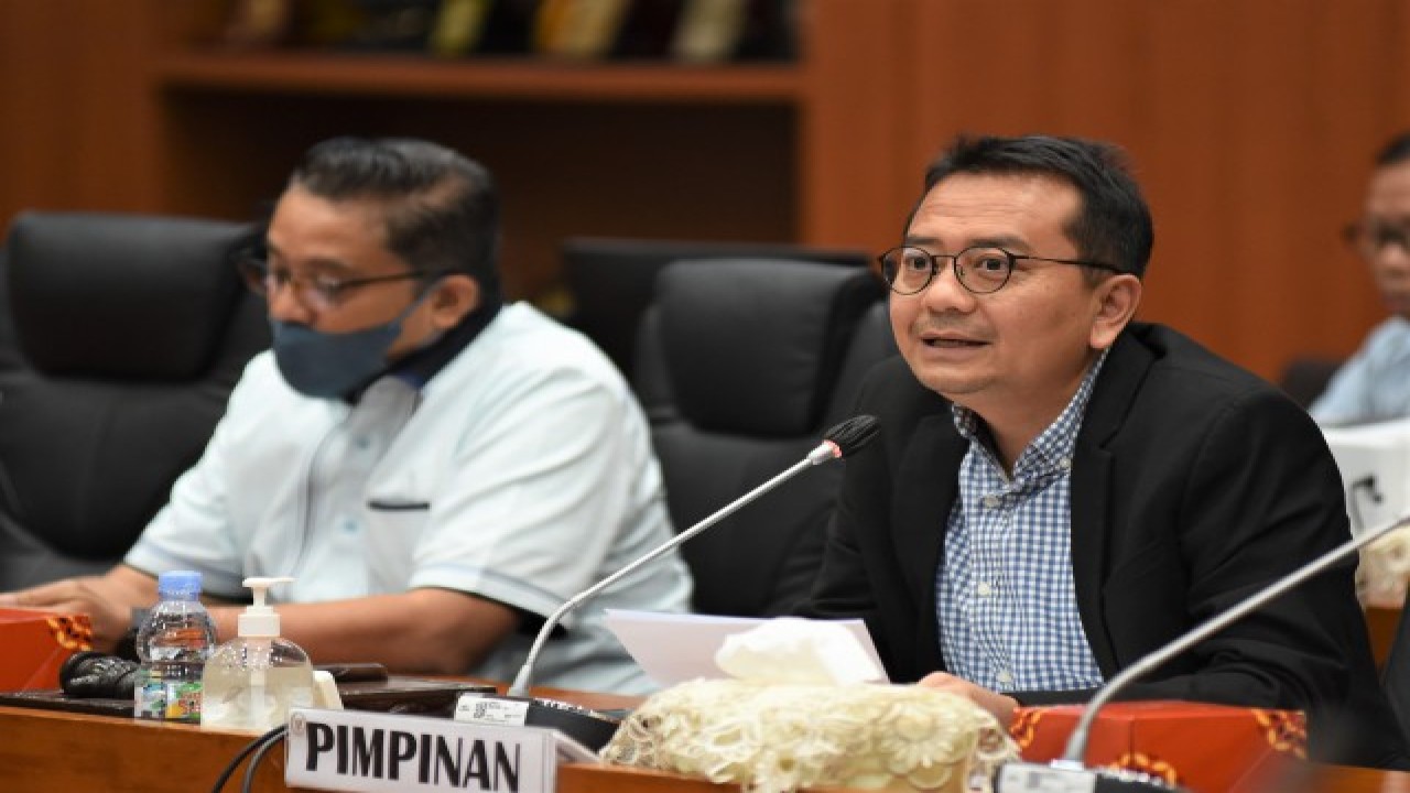 Ketua Komisi X DPR RI Syaiful Huda dalam Rapat Dengar Pendapat Bersama Eselon I Kementerian Kepariwisataan dan Ekonomi Kreatif (Kemenparekraf) tentang Pendalaman Naskah Akademik dan Draf RUU tentang Kepariwisataan.di Senayan, Jakarta, Senin (12/12/2022). Foto: Devi/Man