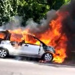 Mobil Terbakar-1671267384