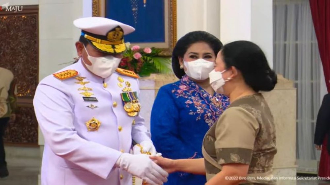 Ketua DPR RI Dr. (H.C.) Puan Maharani menghadiri pelantikan Laksamana Yudo Margono sebagai Panglima TNI yang baru di Istana Negara, Jakarta Pusat, Senin (19/12/2022). (Ist/nr)