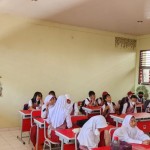 Suasana belajar mengajar di SDN Pondok Cina 1, Depok, Jawa Barat. (ANTARA/ HO - KemenPPPA)-1671070104