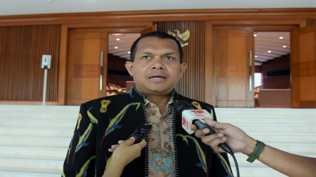 Wakil Ketua Komisi IX DPR RI Emanuel Melkiades Laka Lena. (Runi/Man)