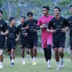 Foto arsip. Skuad Arema FC pada saat melakukan sesi latihan. (ANTARA/HO-MO Arema FC)-1672736915