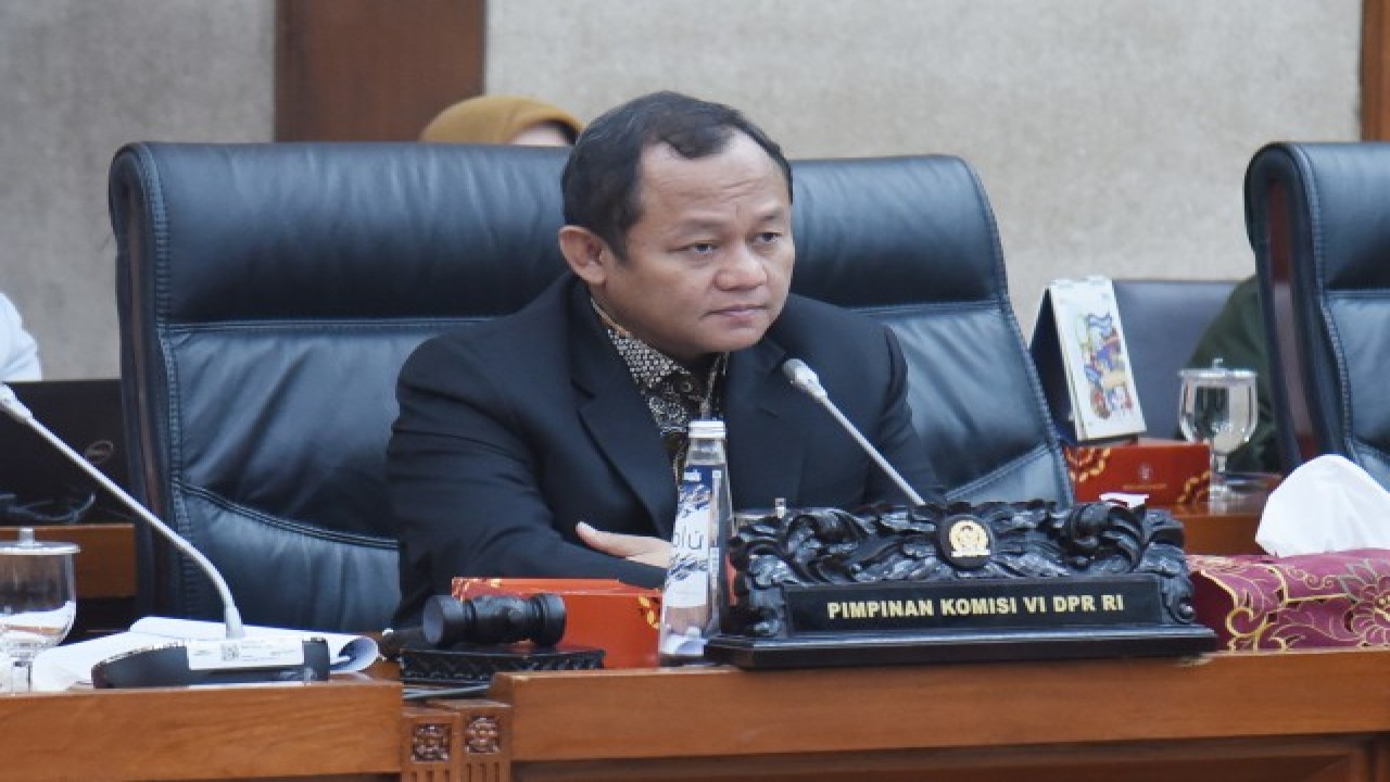 Wakil Ketua Komisi VI DPR RI Muhammad Sarmuji saat mengikuti RDPU dengan Perwakilan Anggota KSP-SB di Gedung Nusantara I, Senayan, Jakarta, Kamis (19/01/2023). Foto: Geraldi/nr