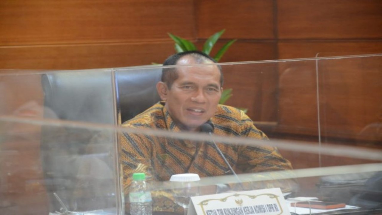 Wakil Ketua Komisi I DPR RI Abdul Kharis Almasyhari saat meimimpin kunjungan kerja Panitia Kerja (Panja) Kebocoran Data Komisi I DPR RI ke Provinsi Jawa Timur. (Galuh/nr)