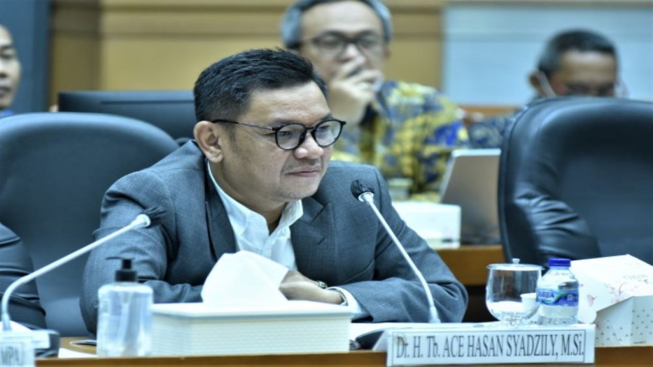 Wakil Ketua Komisi VIII DPR RI Ace Hasan Syadzily saat rapat di Gedung Nusantara II, Jakarta, Selasa (14/2/2023). (Jaka/Man)