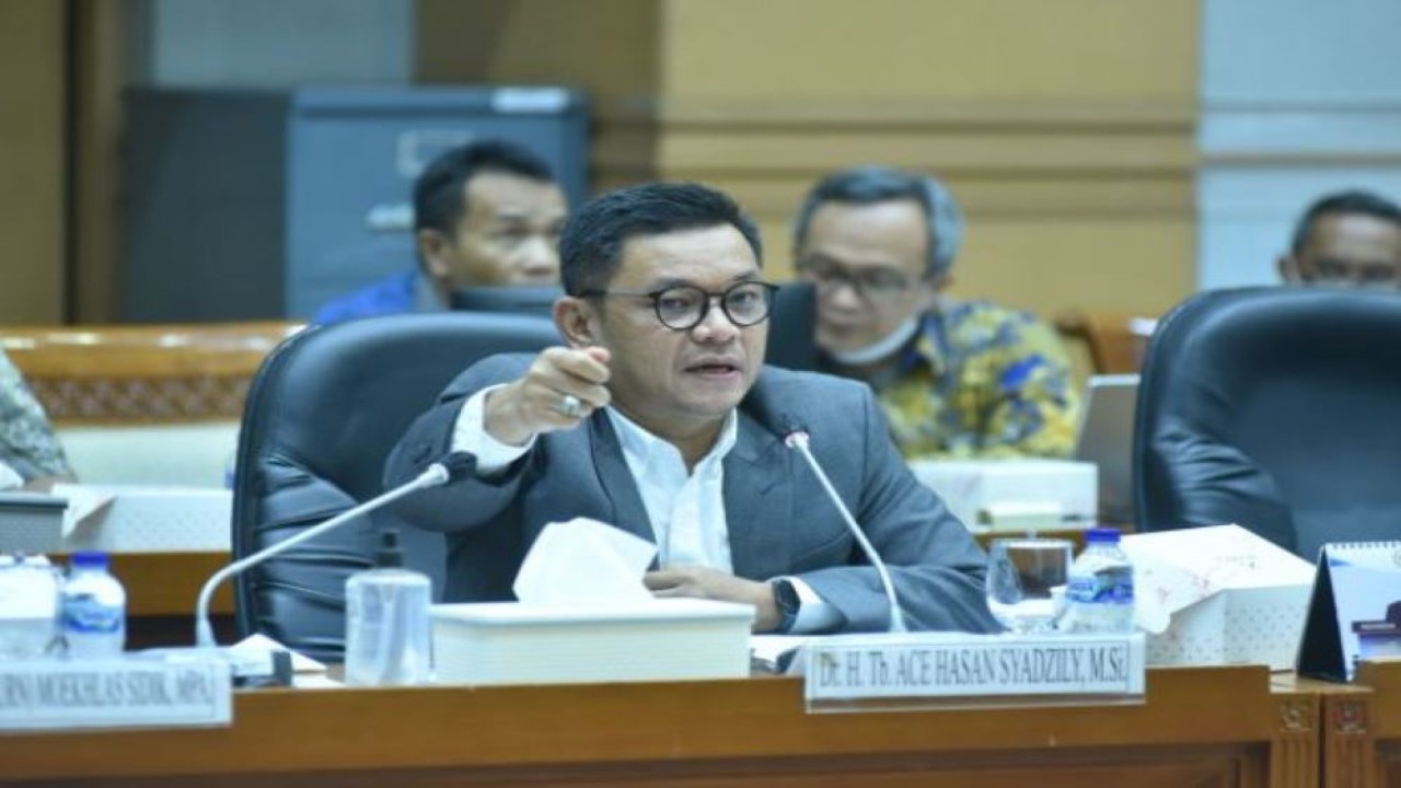 Wakil Ketua Komisi VIII DPR RI Ace Hasan Syadzily saat mengikuti Rapat Komisi VIII DPR RI di Gedung Nusantara II, Jakarta, Selasa (14/2/2023). (Jaka/nr)