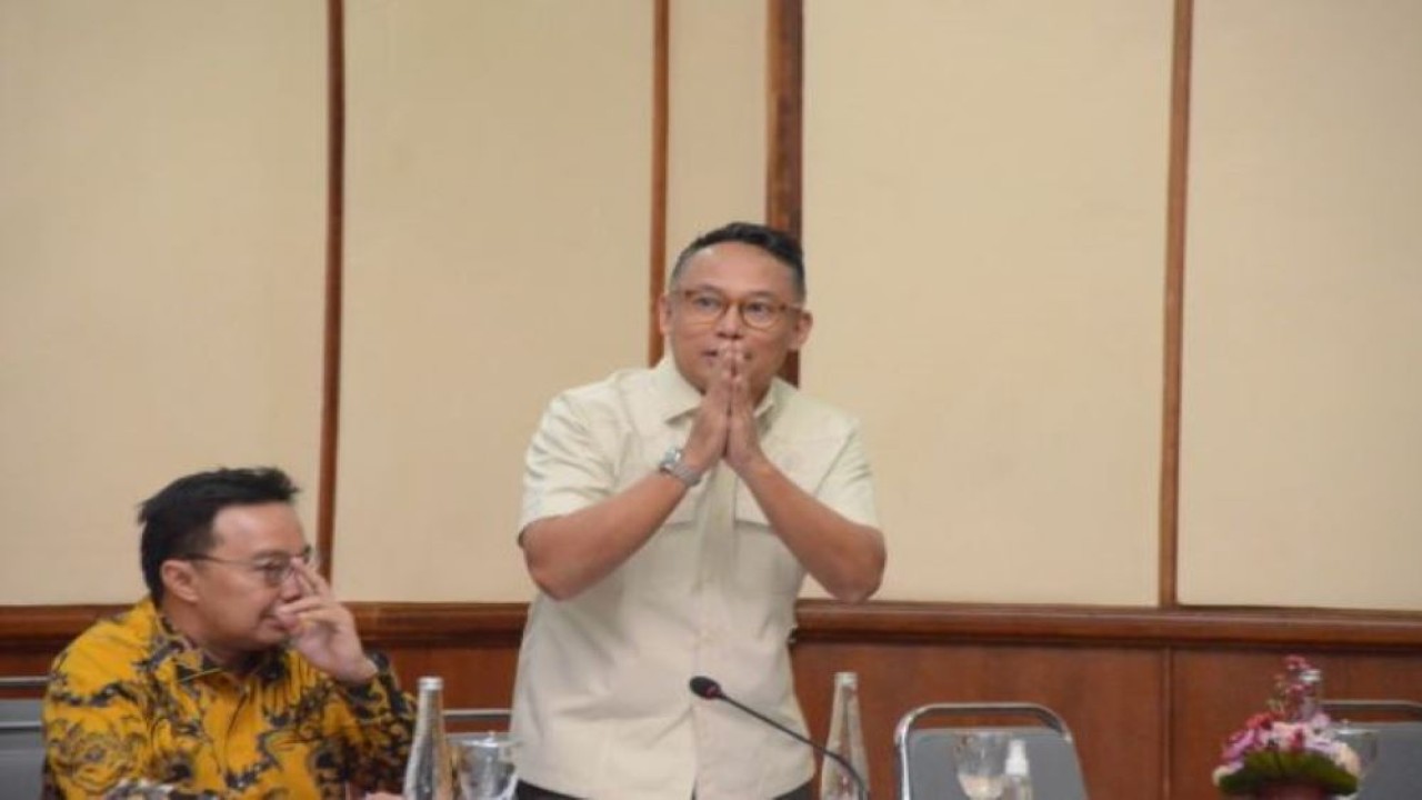 Anggota Komisi I DPR RI Junico Siahaan saat menghadiri pertemuan Kunjungan Kerja Panitia Kerja (Panja) Kebocoran Data Komisi I DPR RI di Provinsi Bali, Jumat (3/3/2023). (Aisyah/nr)