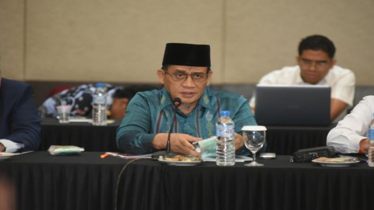 Anggota Komisi III DPR RI Muhammad Syafi'i saat hadir dalam pertemuan Tim Kunker Reses Komisi III DPR RI dengan Kanwil Kemenkumham Malut di Ternate, Senin (20/2/2023). (Jaka/rni)