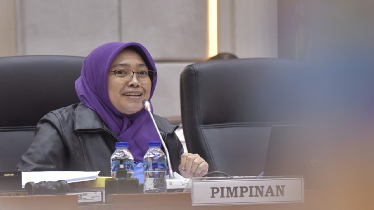 Wakil Ketua Komisi IX DPR RI Kurniasih Mufidayati saat memimpin rapat Komisi IX DPR RI dengan Menteri Kesehatan RI Budi Gunadi Sadikin serta Direktur Utama BPJS Kesehatan di Kompleks Parlemen, Jakarta, Kamis (9/2/2023). Foto: Munchen/nr