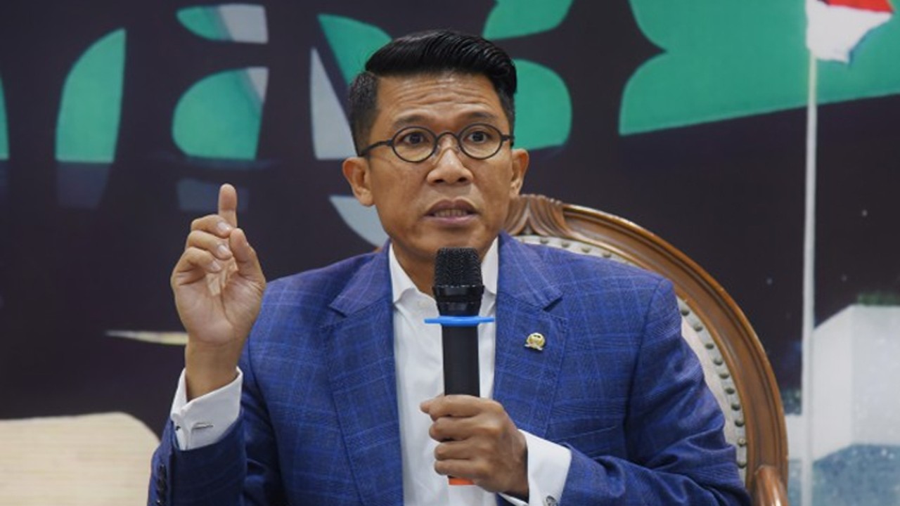 Anggota Komisi XI DPR RI, Mukhamad Misbakhun dalam diskusi Forum Legislasi bertajuk ‘Menakar Efektivitas Kinerja Satgas BLBI’ yang digelar di Kompleks Parlemen, Senayan, Jakarta, Selasa (28/3/2023). Foto : Runi/Man