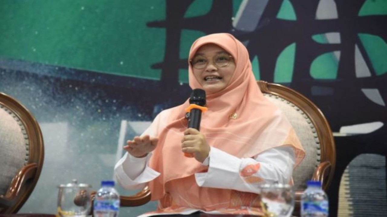 Anggota Komisi VII DPR RI Diah Nurwitasari saat menjadi pembicara dalam diskusi Dialektika Demokrasi di Media Center DPR RI, Gedung Nusantara III, Senayan, Jakarta, Kamis (9/3/2023). (Arief/nr)