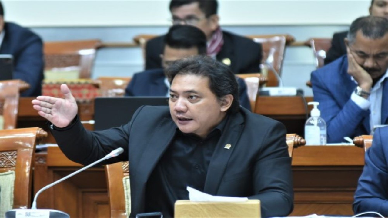 Anggota Komisi III DPR RI Taufik Basari disela Rapat Dengar Pendapat Umum (RDPU) Komisi III DPR RI, di Gedung DPR RI, Senayan, Jakarta, Rabu (29/3/2023). (Jaka/Man)