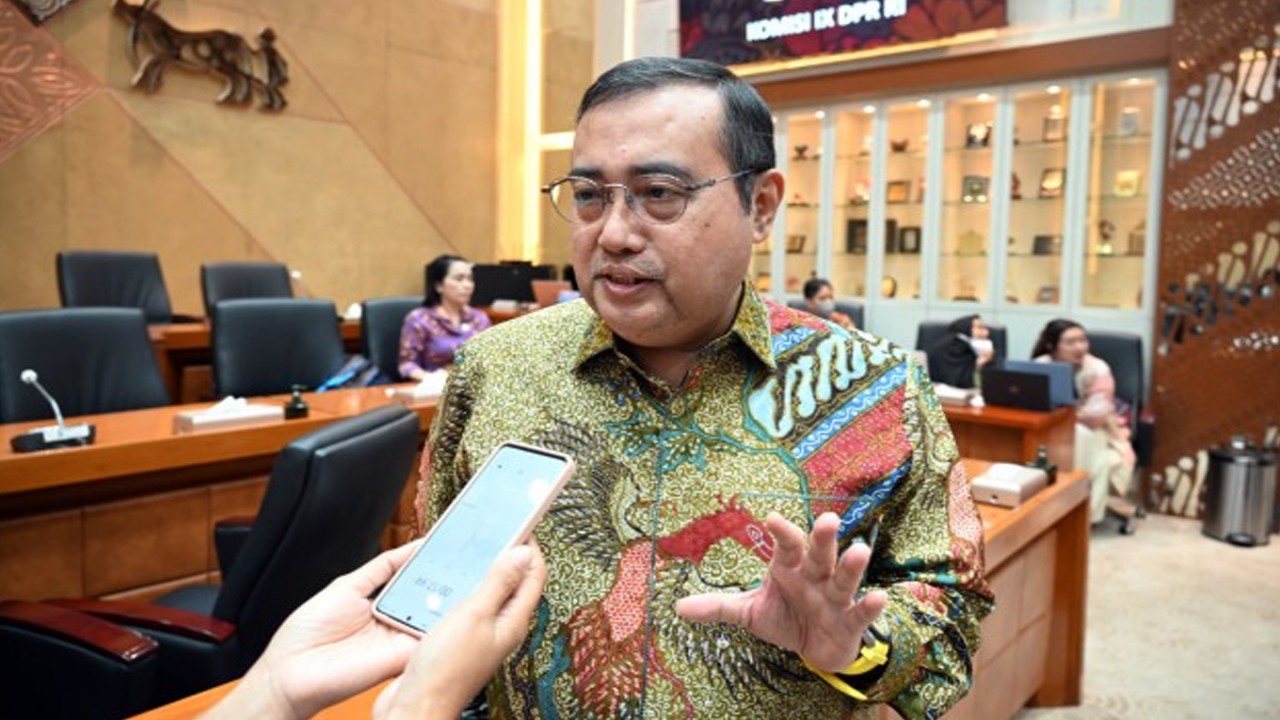 Anggota Komisi IX DPR RI Yahya Zaini saat diwawancarai usai Rapat Dengar Pendapat Umum Tim Panja RUU Kesehatan di Gedung DPR RI, Senayan, Jakarta, Selasa (11/4/2023). Foto: Prima/nr