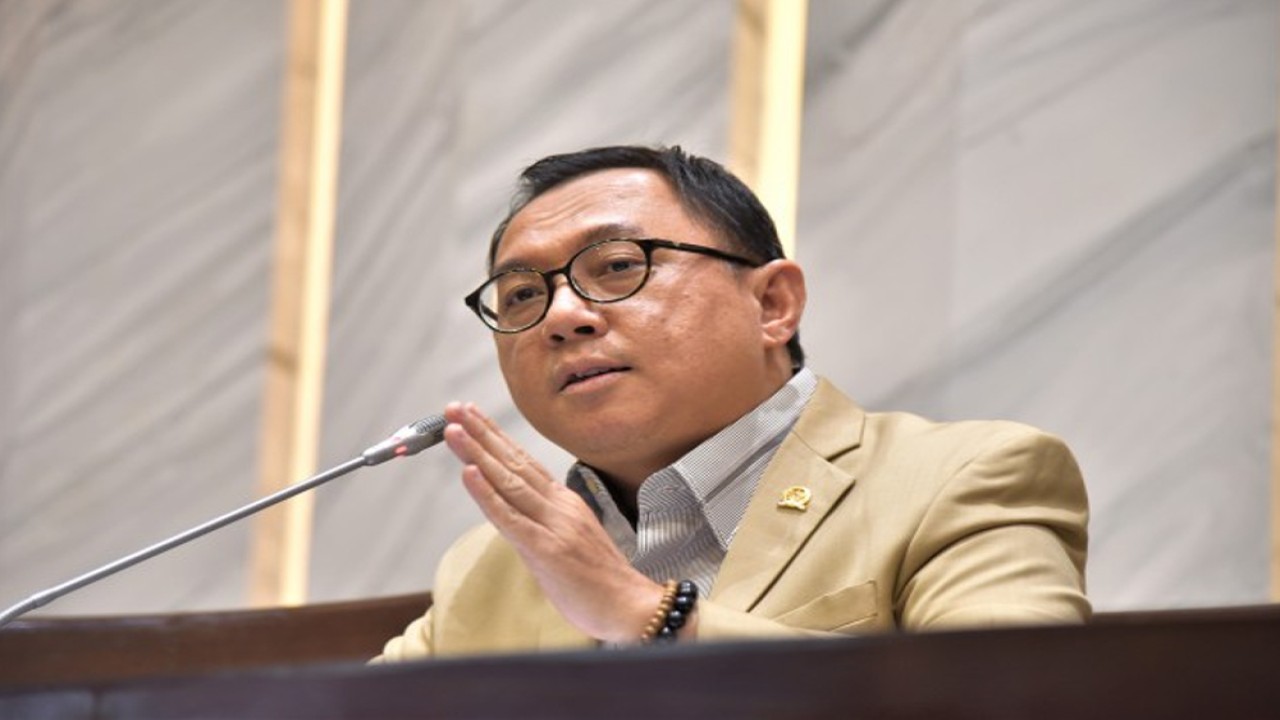 Anggota Komisi XI DPR RI Marwan Cik Asan dalam Rapat Dengar Pendapat Umum (RDPU) Badan Anggaran DPR RI dengan Pakar Perpajakan di Gedung Nusantara II, Senayan Jakarta, Selasa (4/4/2023). Foto : Mu/Man