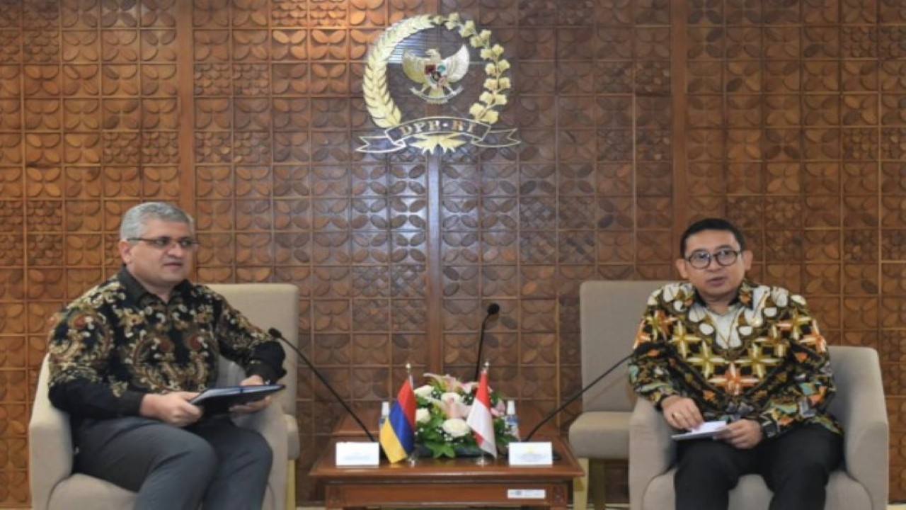 Ketua Badan Kerja Sama Antar Parlemen (BKSAP) DPR RI Fadli Zon menerima Duta Besar Armenia untuk Indonesia, Serob Bejayan di Gedung Nusantara III, DPR RI, Senayan, Jakarta, Selasa (18/4/2023). (Jaka/Nr)