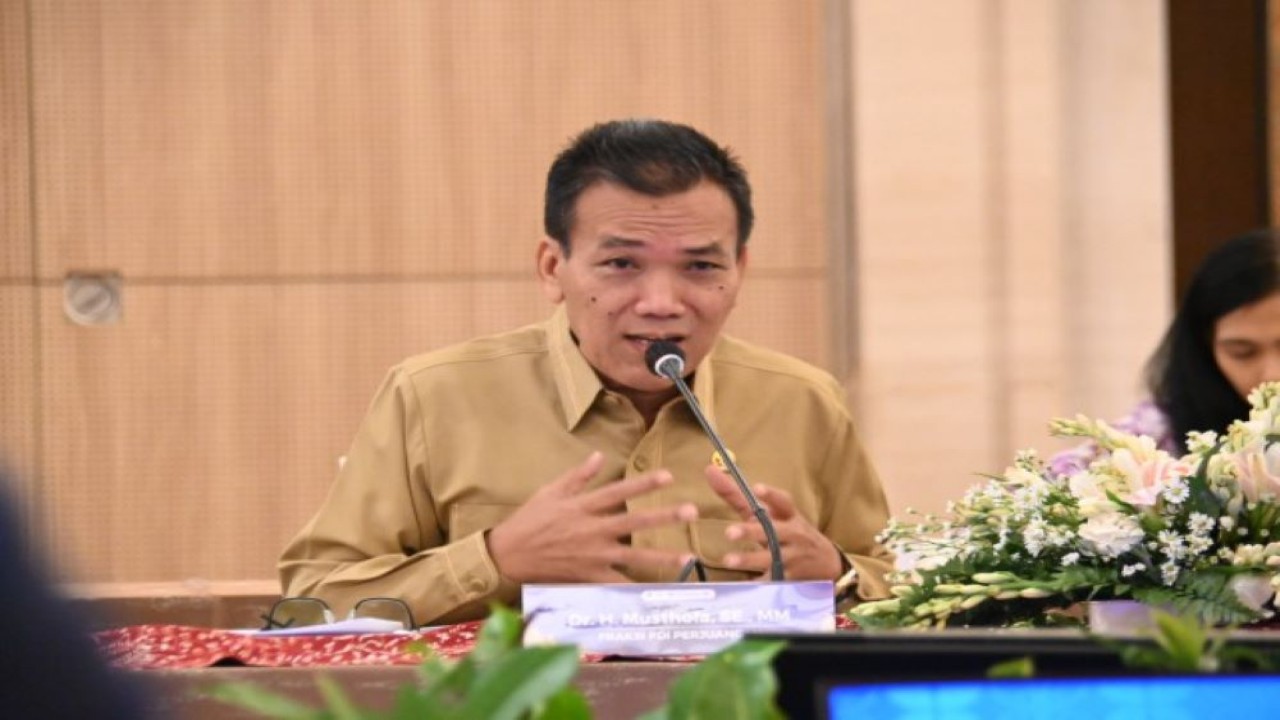 Anggota Komisi XI DPR RI Musthofa saat mengikuti pertemuan Kunjungan Kerja Spesifik (Kunspik) Komisi XI DPR RI ke Provinsi Jawa Tengah, Kamis (6/4/2023). (Ridwan/nr)