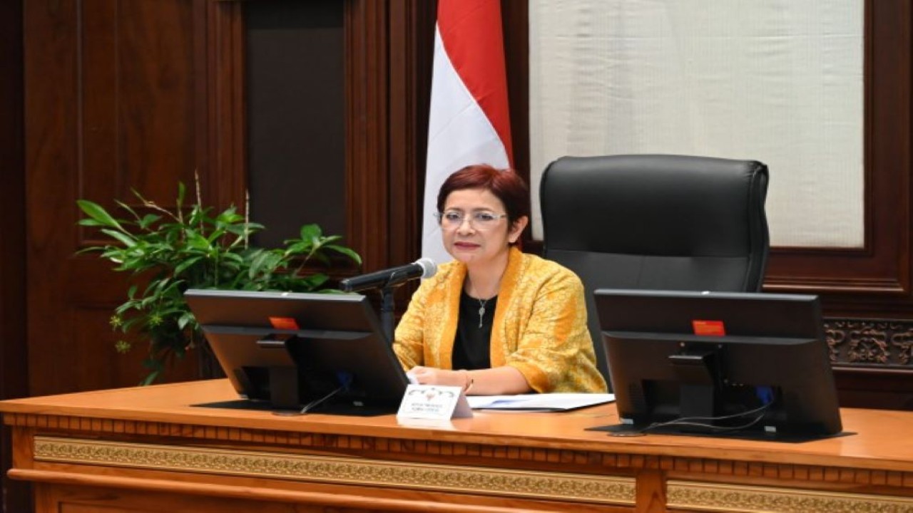 Ketua Tim Kunker Komisi I DPR RI Nurul Arifin saat memimpin pertemuan di Gedung Sate, Bandung, Jawa Barat, Jumat (14/4/2023). (Galuh/nr)