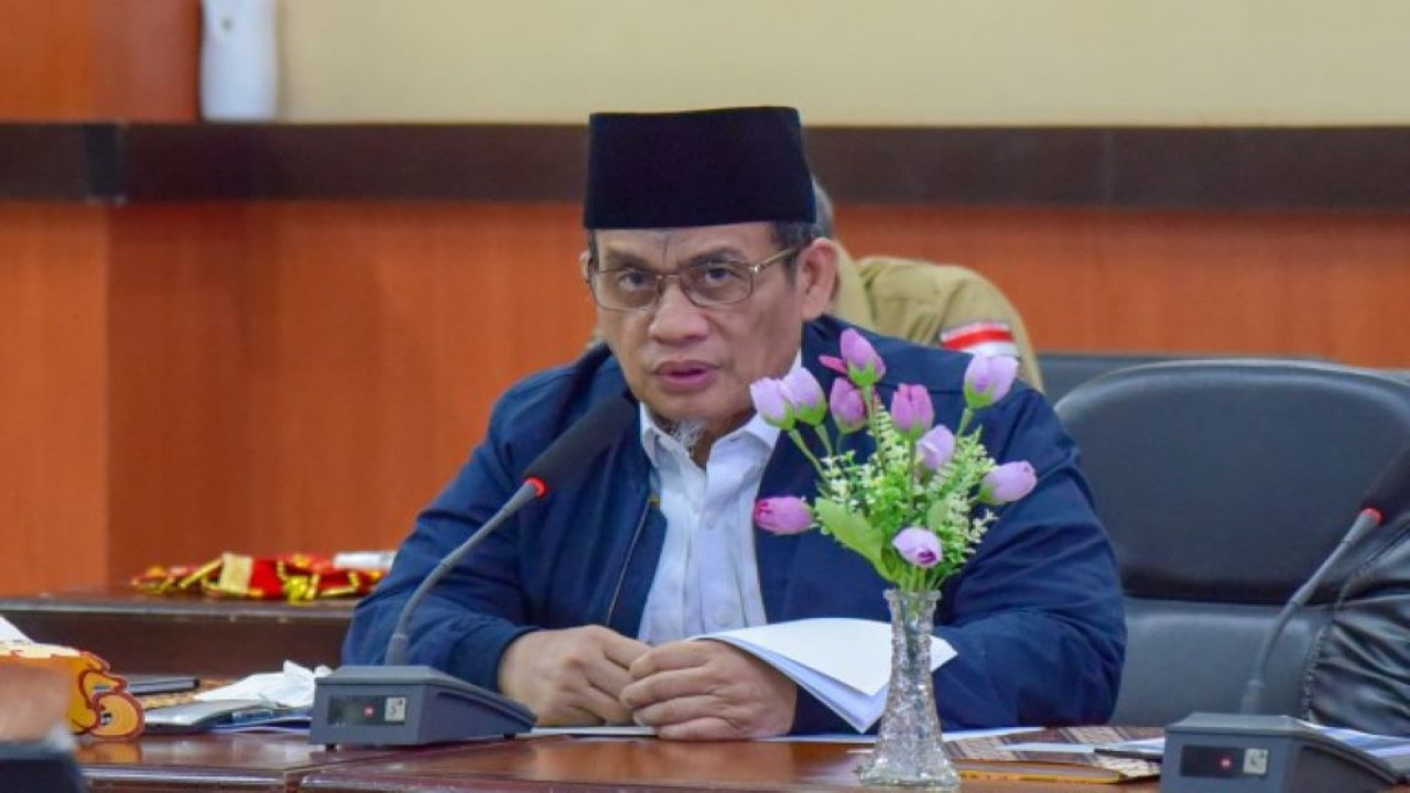 Anggota Komisi III DPR RI Romo H.R Muhammad Syafi'i saat mengikuti pertemuan Kunjungan Kerja Reses Komisi III DPR RI di Mapolda Sulteng pada Sabtu, (16/4/2023). (Safitri/nr)