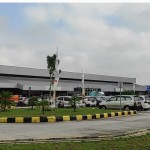Sejumlah kendaraan pemudik terparkir di rest area KM 234 tol Bakauheni-Palembang pada Selasa (18/4/2023). ANTARA/Indriani-1681876995