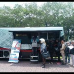 Sejumlah warga melakukan penukaran uang di Lapangam Benteng, Medan, Sumut, Selasa (18/4/2023). ANTARA/M Sahbainy Nasution-1681890847