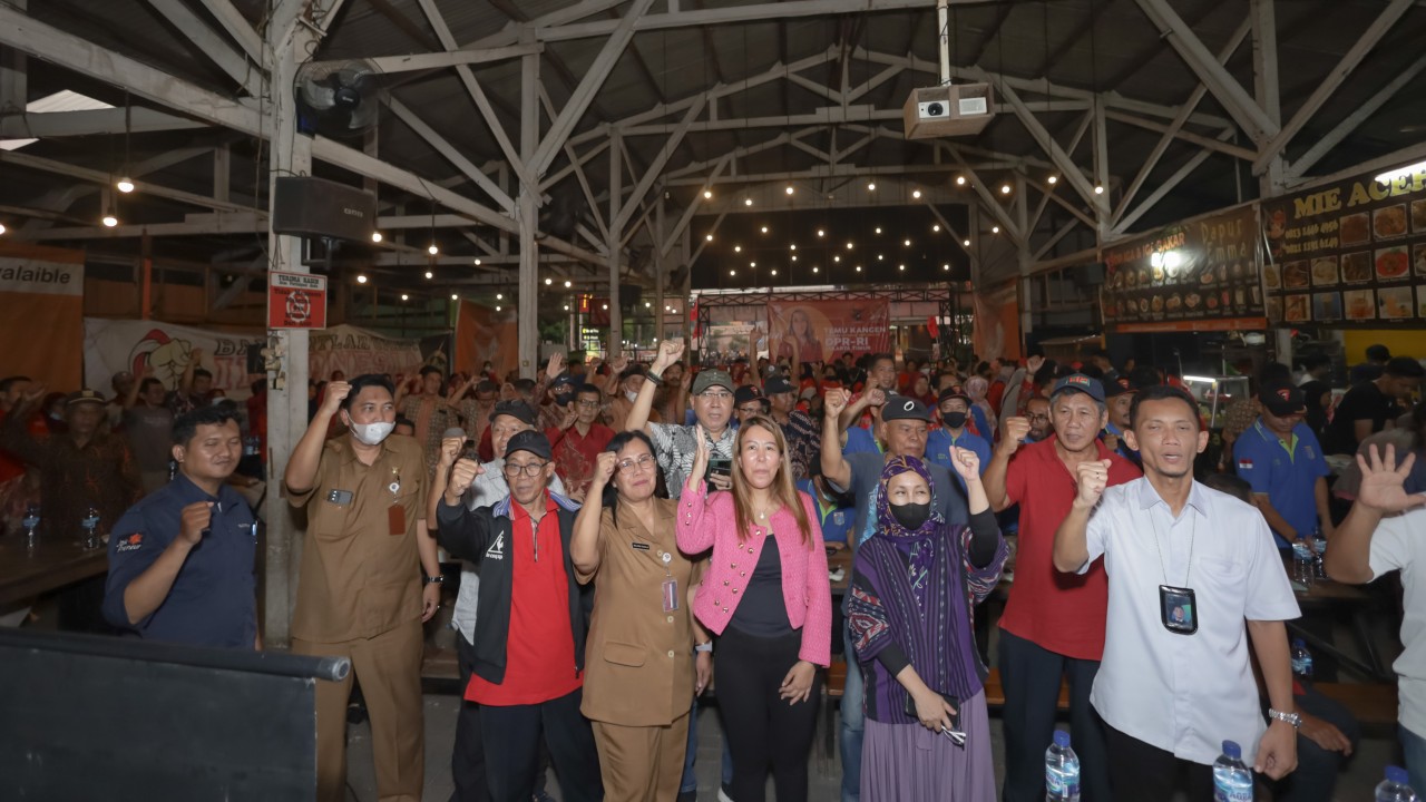 Sondang Tampubolon menghadiri sosialisasi yang digelar Kementerian Perdagangan RI. (Mario Sijabat)