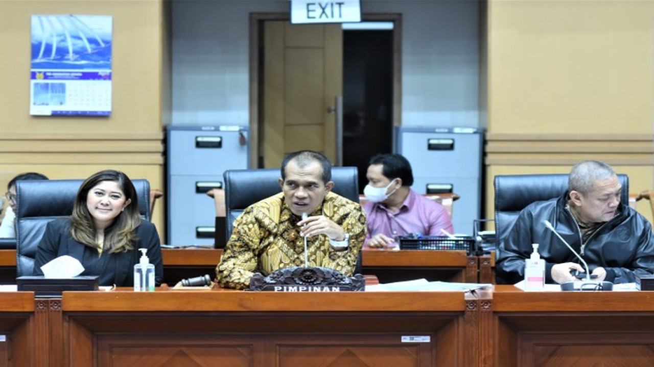 Wakil Ketua Komisi I DPR RI Abdul Kharis Almasyhari saat Uji Kepatutan dan Kelayakan terhadap 15 Calon Anggota Dewan Pengawas LPP TVRI Periode 2022-2027 di Gedung Nusantara I, Senayan, Jakarta pada Rabu (5/4/2023). Foto : Jaka/Man