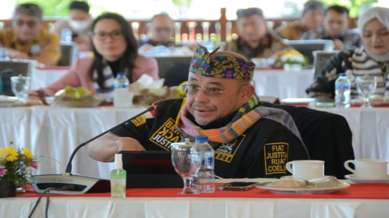 Anggota Komisi III DPR RI Aboe Bakar Alhabsyi saat mengikuti pertemuan Kunjungan Kerja Spesifik Komisi III DPR RI dengan Polda NTB dan Kanwil Kemkumham NTB di Lombok, NTB, Kamis (25/5/2023). (Bianca/nr)