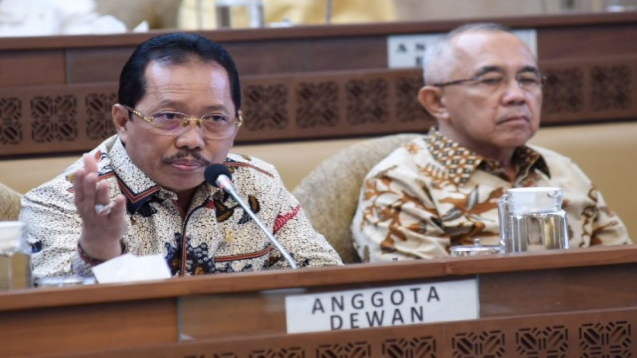 Anggota Komisi II DPR RI Aminurokhman saat mengikuti Rapat Dengar Pendapat (RDP) dengan jajaran kepala dari LAN, KASN, ANRI, dan Ombudsman RI. (Geraldi/nr)