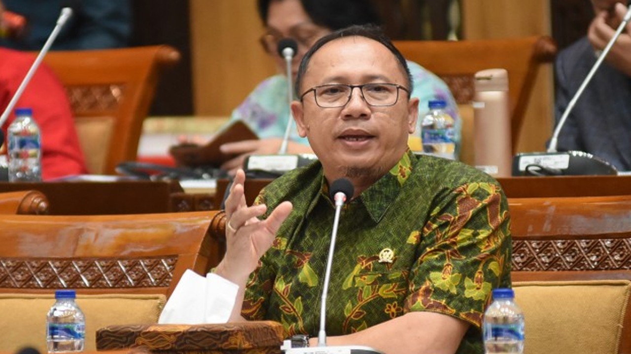 Anggota Komisi X DPR RI Muhammad Nur Purnamasidi saat Rapat Kerja Komisi X dengan Menteri Pendidikan, Budaya, Riset dan Teknologi Nadiem Makarim, di Gedung Nusantara II, Jakarta, Rabu (24/5/2023). Foto: Dep/rni