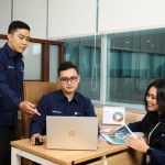 Ilustrasi - Sejumlah karyawan PLN melakukan rapat. (ANTARA/HO-PLN)-1682999987