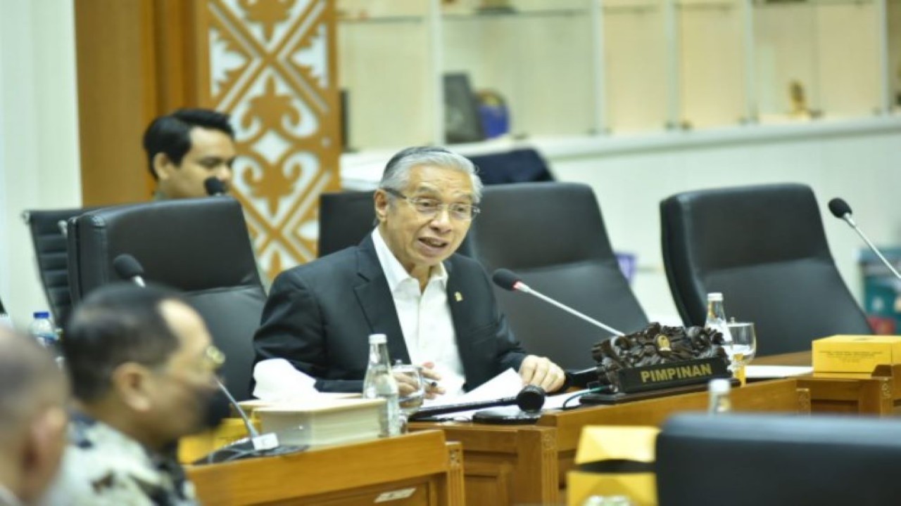Wakil Ketua Badan Legislasi DPR RI Nurdin saat memimpin Rapat Badan Legislasi DPR RI di Ruang Rapat Baleg DPR RI, Selasa (16/5/2023). (Oji/nr)
