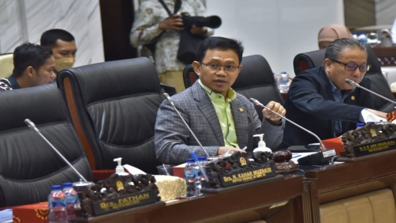 Wakil Ketua Komisi XI DPR RI Amir Uskara dalam Rapat Kerja Komisi XI DPR RI dengan Menteri PPN/Kepala Bappenas Suharso Monoarfa terkait Pembahasan RKA dan RKP Kementerian PPN Bappenas RI Tahun 2024 yang digelar di Gedung Nusantara I DPR RI, Senayan, Jakarta, Senin (19/6/2023). (Mu/Man)