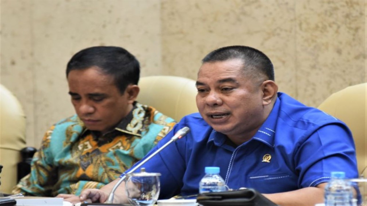 Anggota Komisi V DPR RI Boyman Harun dalam Rapat Kerja Komisi V dengan Menteri Perhubungan di Gedung Nusantara, DPR RI, Senayan, Jakarta, Selasa (6/6/2023). (Arief/Man)