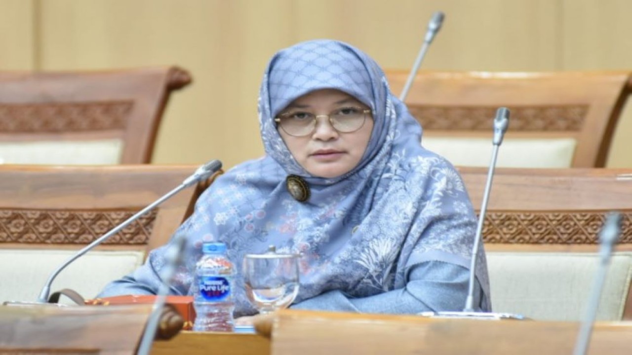 Anggota Komisi VII DPR RI Diah Nurwitasari dalam Rapat Dengar Pendapat Komisi VII dengan Kepala BRIN dan jajaran di Gedung Nusantara I, Senayan, Jakarta, Senin (19/6/2023). (Oji/Man)