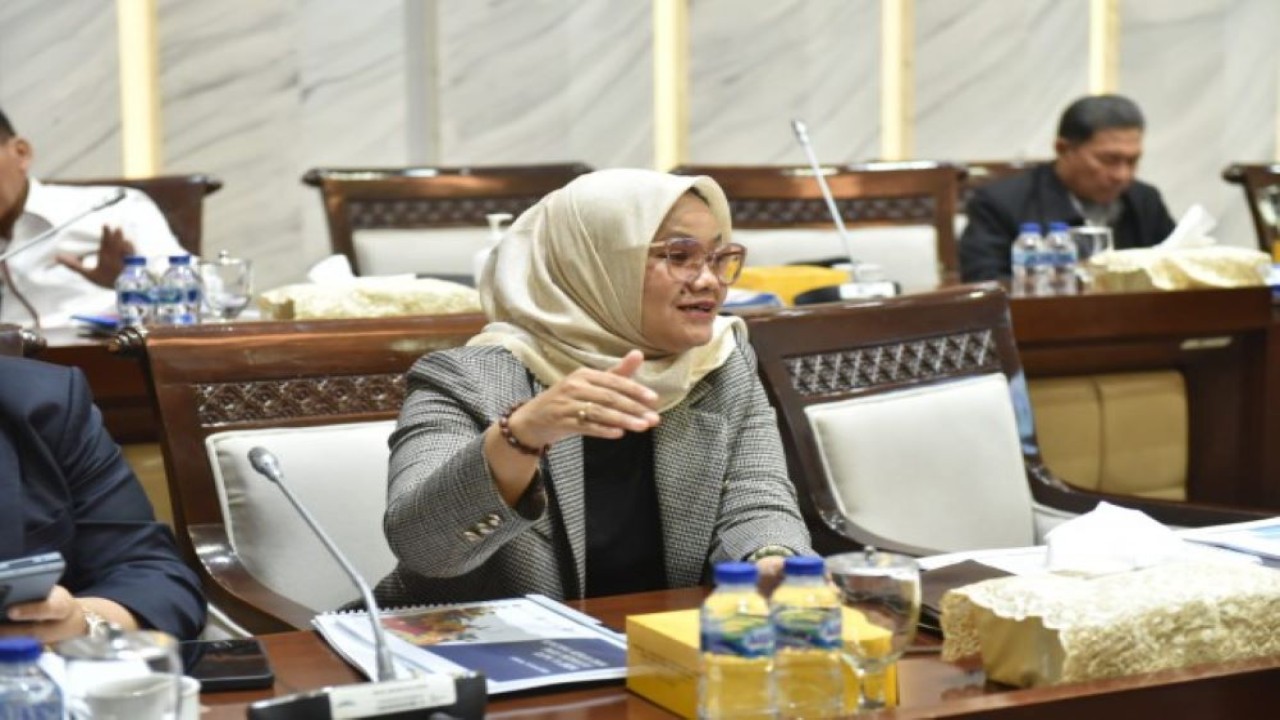 Anggota Komisi XI DPR RI Ela Siti Nuryamah saat mengikuti RDP Komisi XI DPR RI di Gedung Nusantara I, DPR RI, Senayan, Jakarta, Senin (12/6/2023). (Farhan/nr)