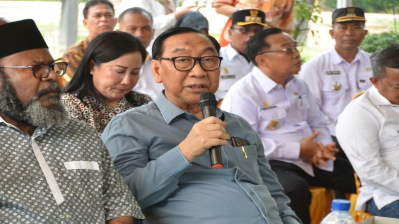 Anggota Komisi V DPR RI Tamanuri saat memimpin pertemuan tim kunjungan kerja spesifik Komisi V DPR RI ke Lampung Tengah, Kamis (22/6/2023). (Puntho/nr)