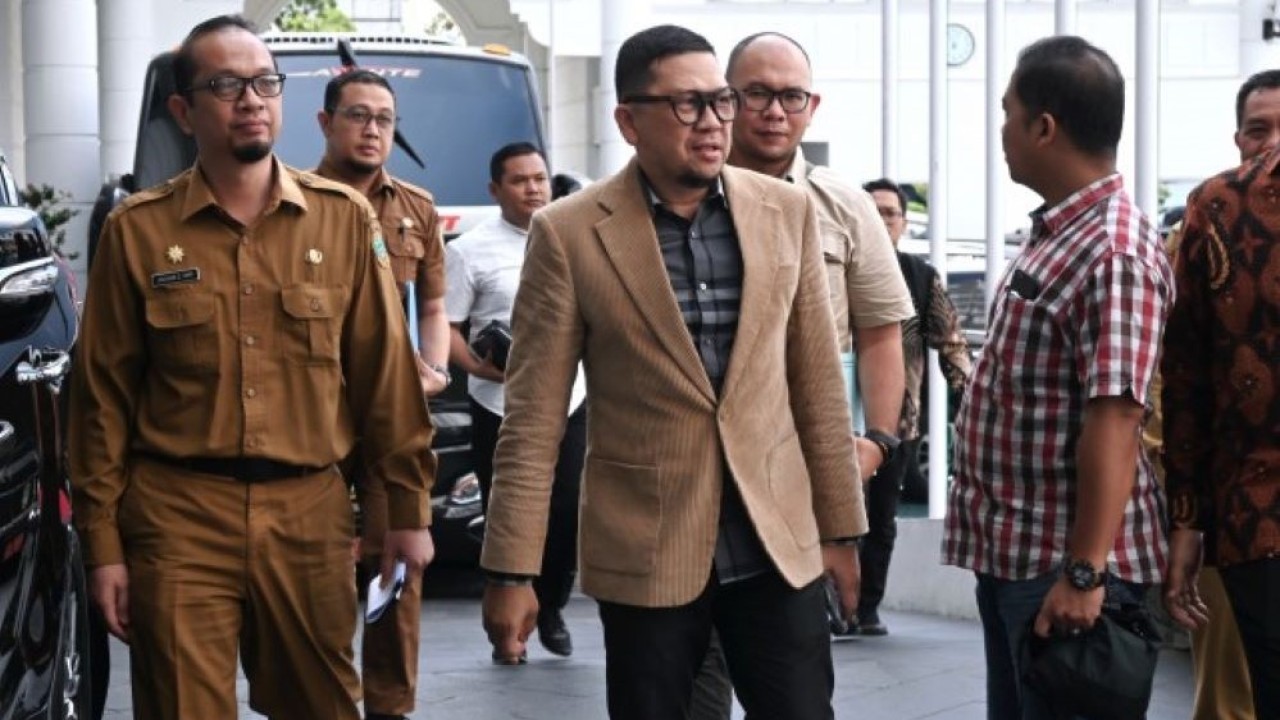 Ketua Komisi II DPR RI Ahmad Doli Kurnia saat memimpin Kunjungan Kerja Komisi II DPR RI ke Sumatera Utara, Senin (24/7/2023). (Prima/Man)