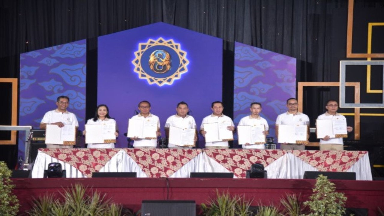 Badan Keahlian DPR RI melakukan penandatanganan MoU dengan PKN STAN di PKN STAN, Tangerang Selatan, hari Sabtu(29/7/2023). (Munchen/nr)